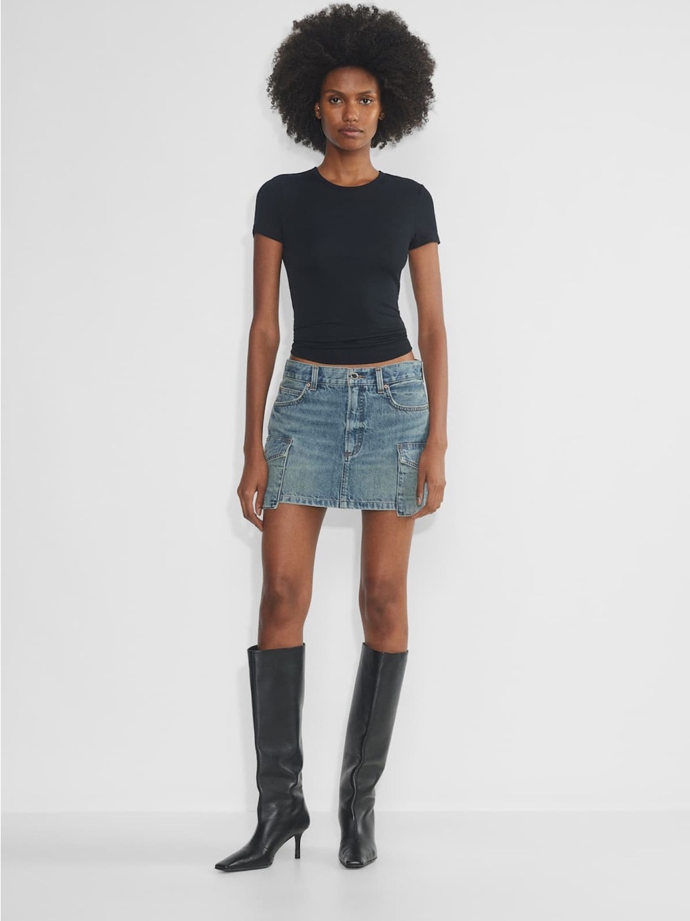 Aritzia Denim Forum The 90’s Cargo Mini Skirt